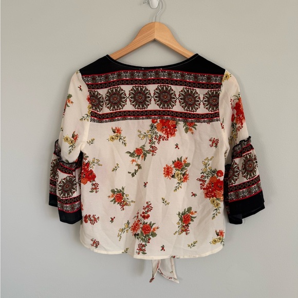 NWOT Crescent & Willough Floral Tie-Front Blouse - Picture 5 of 7